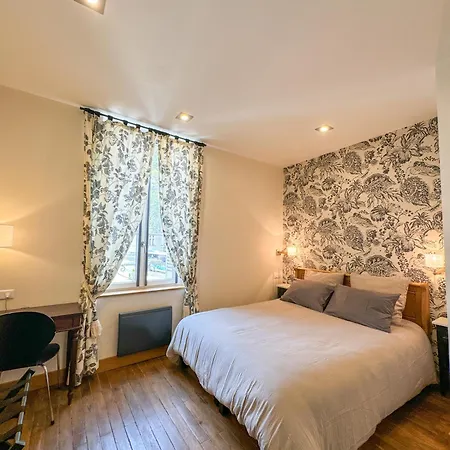 Les 75 & 80 Apartment
